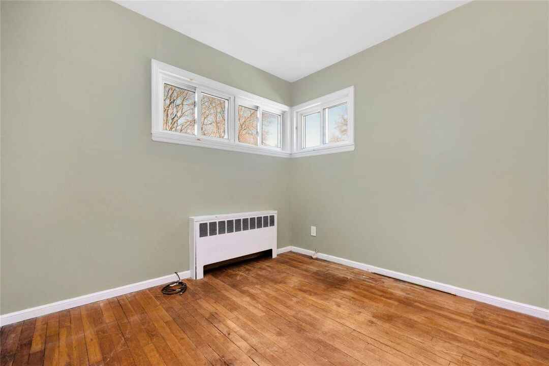 624 Peter Paul Drive, West Islip, NY 11795