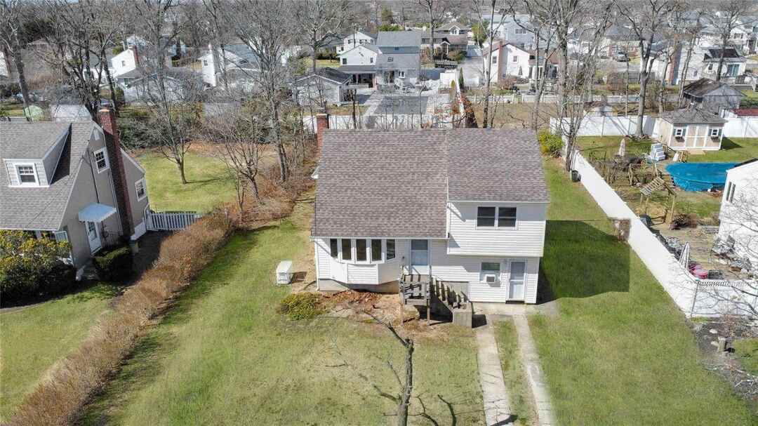 624 Peter Paul Drive, West Islip, NY 11795