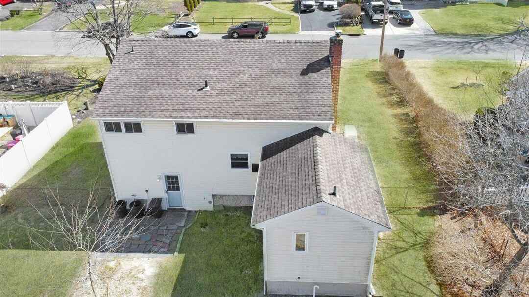 624 Peter Paul Drive, West Islip, NY 11795